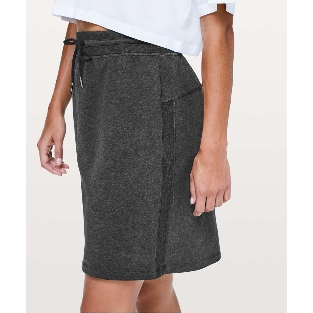 Lululemon | Start Anew Skirt *21” Heathered Black Grey Size 2